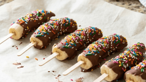 chocolate-covered-banana-pops-laying-dow_qhyoauCwW3-0Uk6-mBVwGg__L2e8skHRciBhfZhyTB4sQ_cover